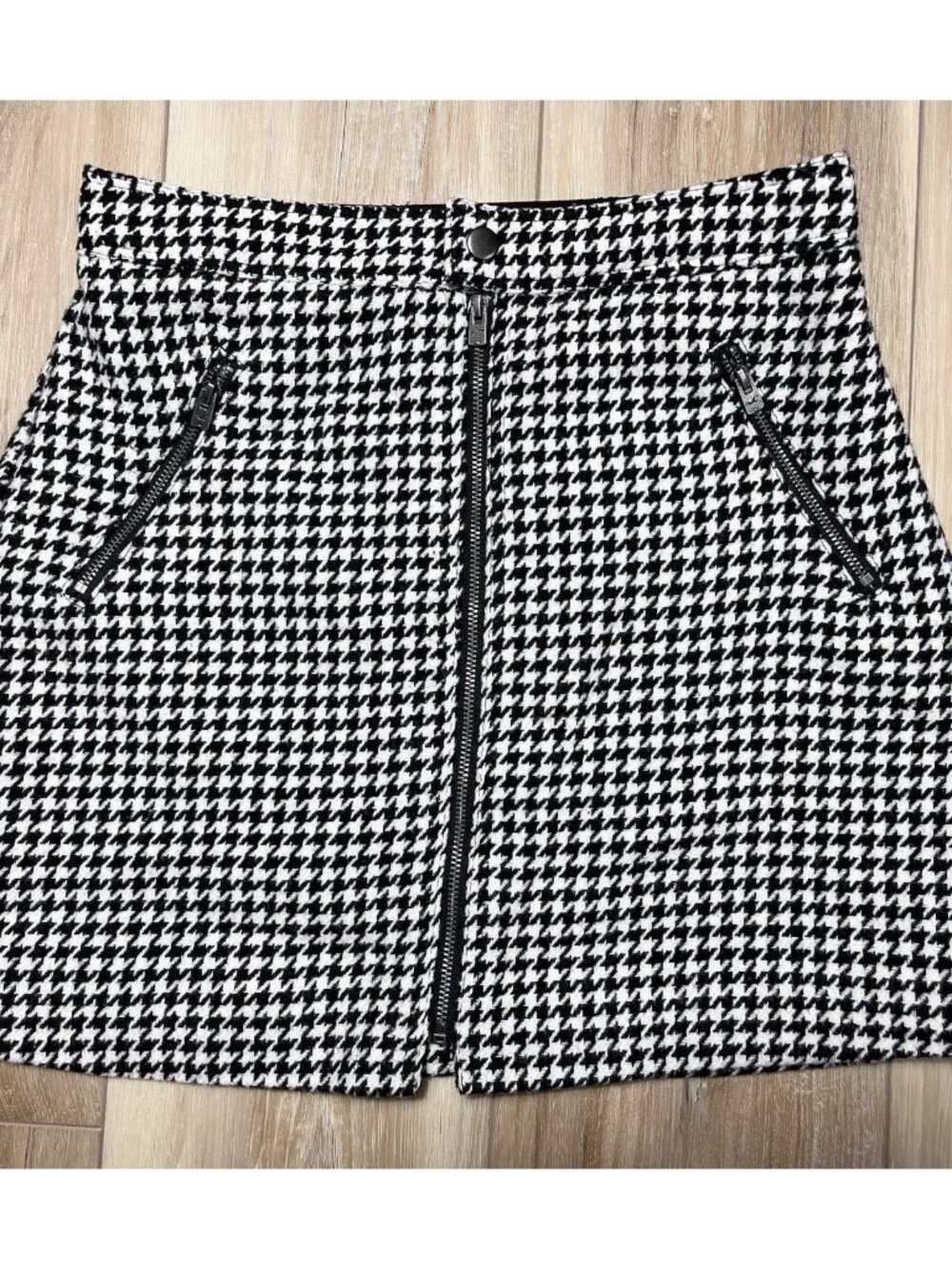 Hollister Black And White Houndstooth Tweed Zip Up Mini Skirt - Women Size Small
